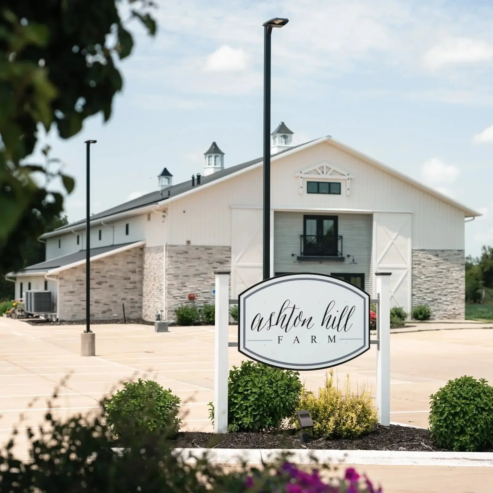 The white barn from the drive