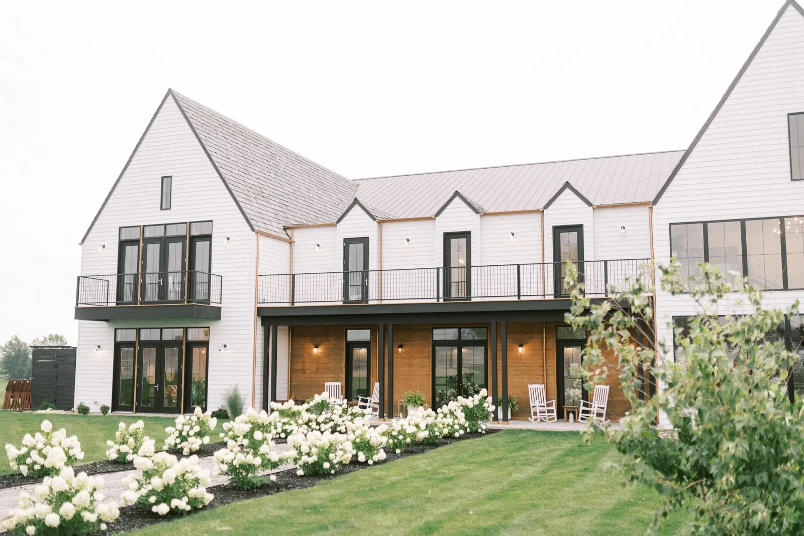 The modern farmhouse from the lawn
